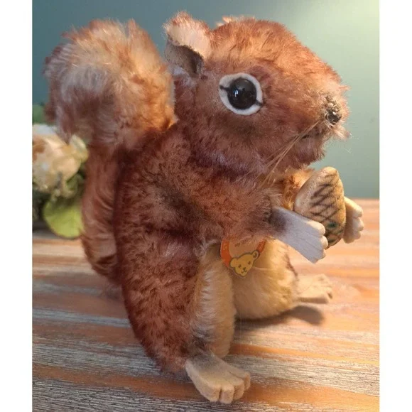 STEIFF PERRI SQUIRREL 8.5 22cm Mohair Disney With Tag
